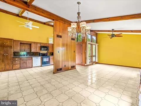 97 Murphy Ct, Berkeley Springs, WV 25411 photo 10