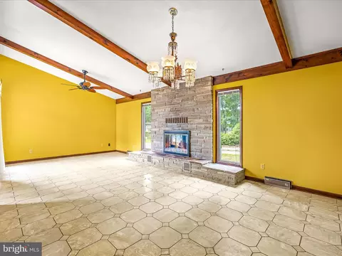 97 Murphy Ct, Berkeley Springs, WV 25411 photo 9
