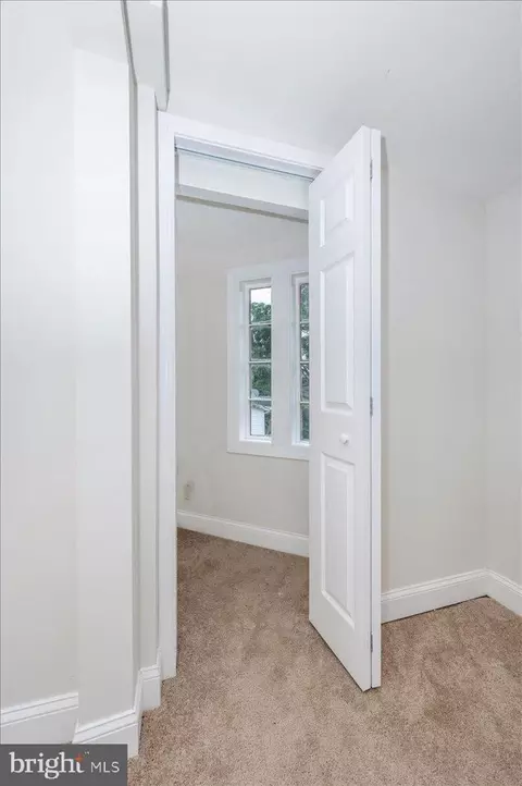 516 Wilkes St, Berkeley Springs, WV 25411 photo 21