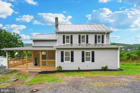 516 Wilkes St, Berkeley Springs, WV 25411