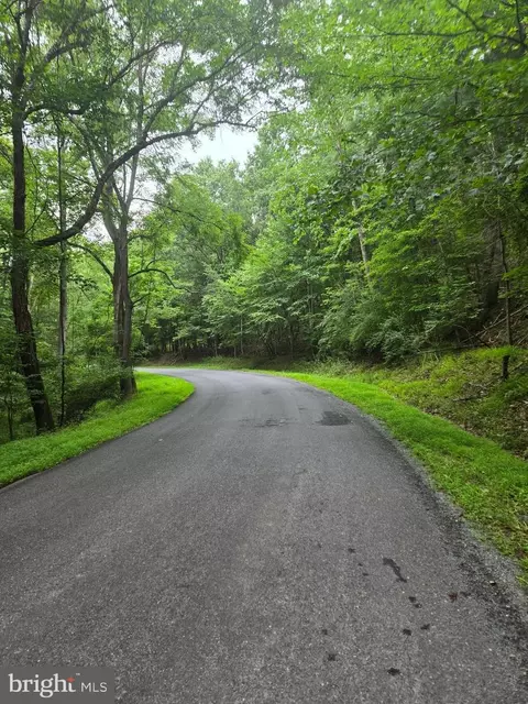 Mountain Run Road, Berkeley Springs, WV 25411