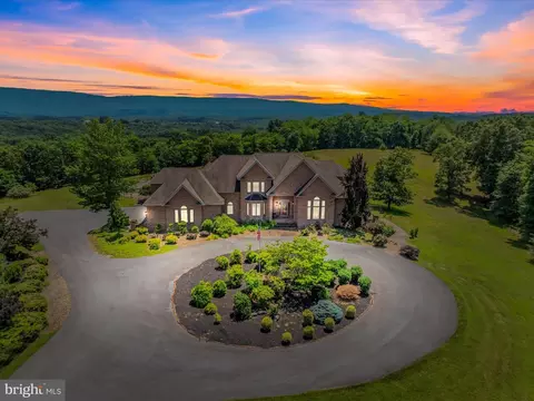 420 Lawyer Ln, Berkeley Springs, WV 25411