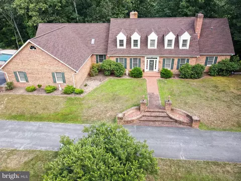 299 Yost Cir, Berkeley Springs, WV 25411