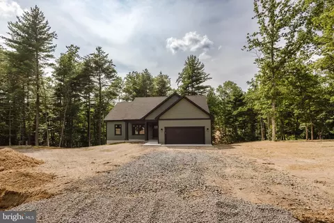 50 Mayapple Ct, Hedgesville, WV 25427