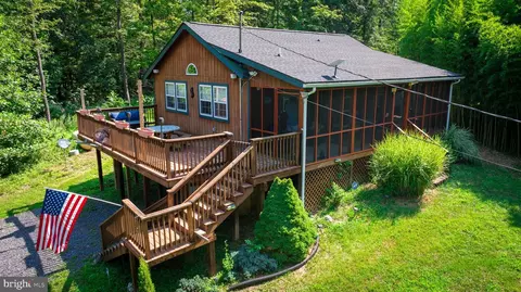 251 Chrysalis Ln, Great Cacapon, WV 25422