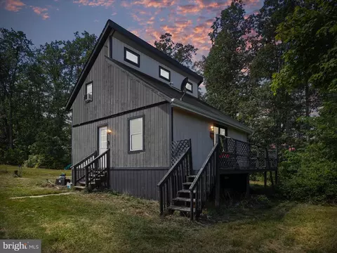 2167 Fulton Rd, Hedgesville, WV 25427