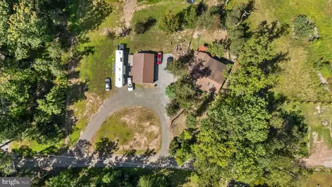 81 Twilight Ln, Hedgesville, WV 25427