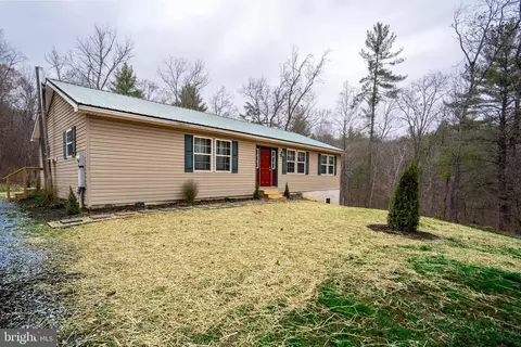 1950 Mesner Rd, Berkeley Springs, WV 25411