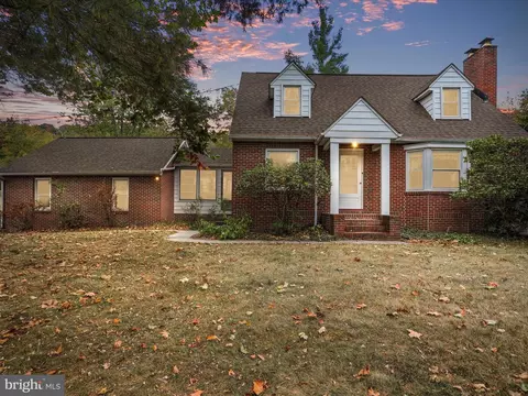 96 United Morgan Dr, Berkeley Springs, WV 25411