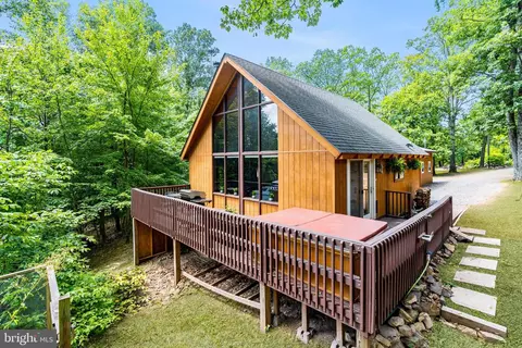 362 Trapper Ridge Ln, Hedgesville, WV 25427