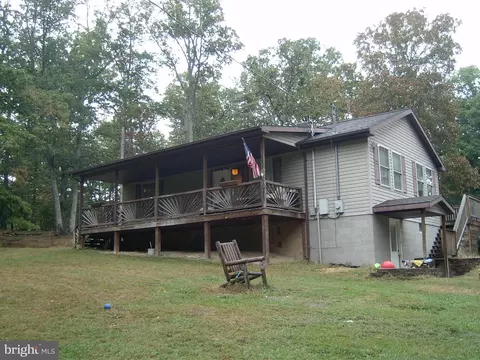 635 Murphy Rd, Berkeley Springs, WV 25411