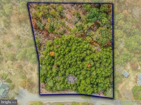 medford's, Berkeley Springs, WV 25411