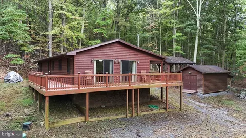 384 Seneca Ridge Rd, Great Cacapon, WV 25422