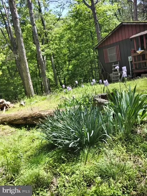 63 Capella Ct, Great Cacapon, WV 25422