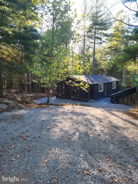 934 Center Ridge Rd, Great Cacapon, WV 25422