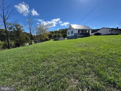 830 Harrison Ave, Berkeley Springs, WV 25411 photo 13