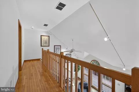 Entry Way - 537 Bobcat Dr, Berkeley Springs, WV 25411 photo 3 of 5