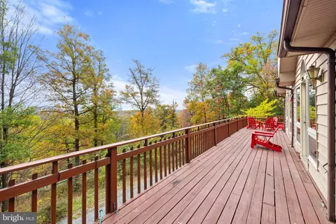 Exterior - 537 Bobcat Dr, Berkeley Springs, WV 25411 photo 3 of 11