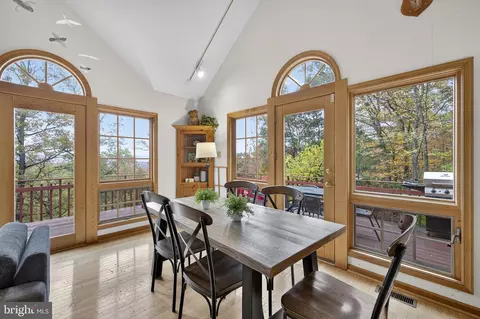 Dining - 537 Bobcat Dr, Berkeley Springs, WV 25411 photo 1 of 2