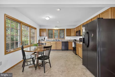 Kitchen - 537 Bobcat Dr, Berkeley Springs, WV 25411 photo 1 of 5