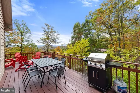 Exterior - 537 Bobcat Dr, Berkeley Springs, WV 25411 photo 6 of 11