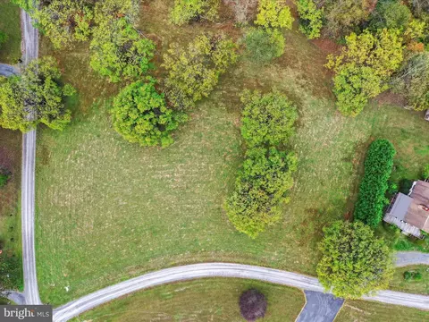 Peach Orchard, Berkeley Springs, WV 25411