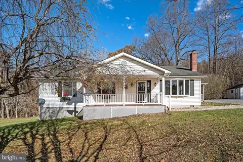 159 Mountain Laurel Dr, Berkeley Springs, WV 25411