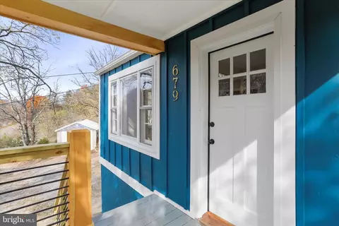 679 Winchester Grade Rd, Berkeley Springs, WV 25411