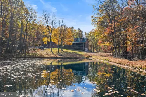 4176 Timber Ridge Rd, Berkeley Springs, WV 25411