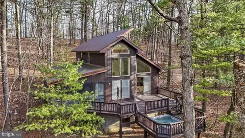 1220 Ceda Run Ln, Great Cacapon, WV 25422