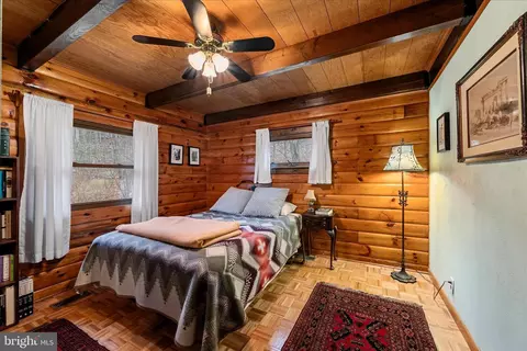 249 Crestview Ln, Berkeley Springs, WV 25411 photo 11