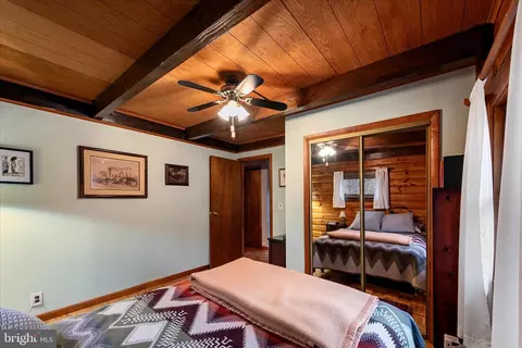 249 Crestview Ln, Berkeley Springs, WV 25411 photo 12