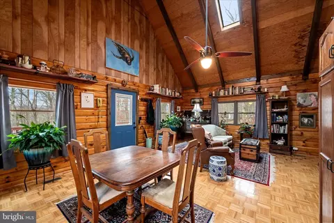 249 Crestview Ln, Berkeley Springs, WV 25411 photo 7