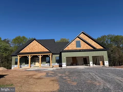 1118 Libbys Ridge Rd, Berkeley Springs, WV 25411