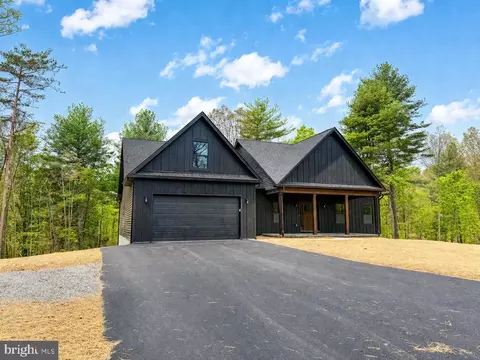 1321 Fulton Rd, Hedgesville, WV 25427