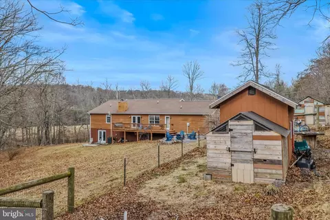 Exterior - 1636 Eckerd Ln, Berkeley Springs, WV 25411 photo 14 of 16
