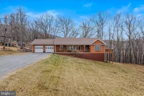 Exterior - 1636 Eckerd Ln, Berkeley Springs, WV 25411 photo 3 of 16