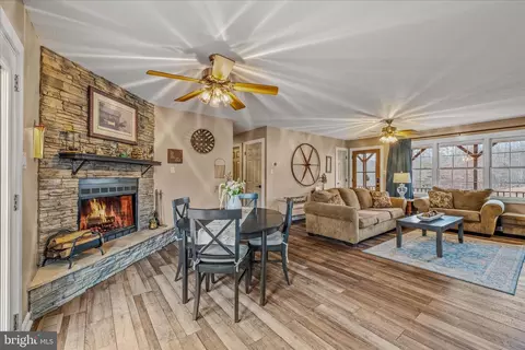 Dining - 1636 Eckerd Ln, Berkeley Springs, WV 25411 photo 1 of 1