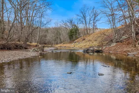 View/Area - 1636 Eckerd Ln, Berkeley Springs, WV 25411 photo 1 of 8