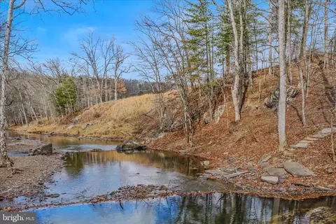 View/Area - 1636 Eckerd Ln, Berkeley Springs, WV 25411 photo 3 of 8
