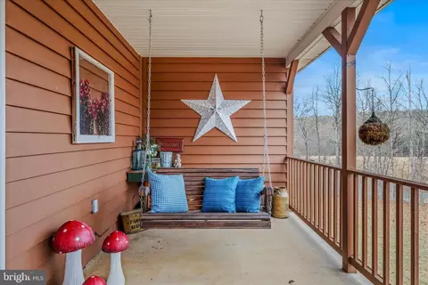 Exterior - 1636 Eckerd Ln, Berkeley Springs, WV 25411 photo 6 of 16