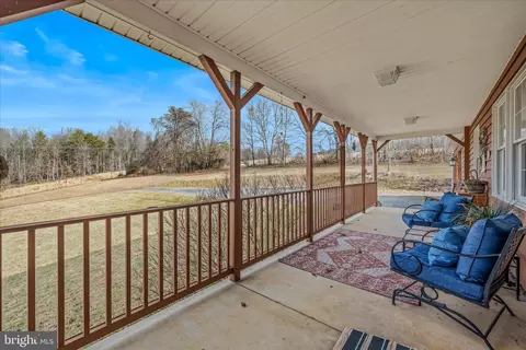 Exterior - 1636 Eckerd Ln, Berkeley Springs, WV 25411 photo 7 of 16