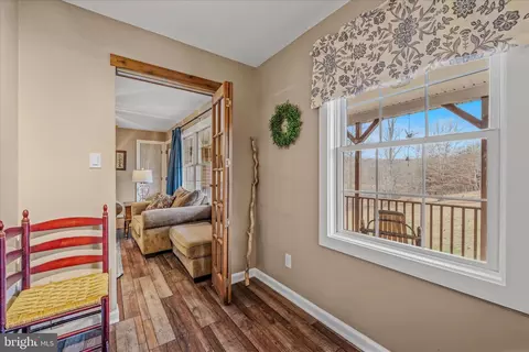 Entry Way - 1636 Eckerd Ln, Berkeley Springs, WV 25411 photo 1 of 5