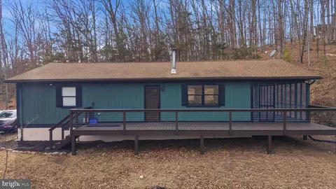 168 Pioneer Trl, Great Cacapon, WV 25422