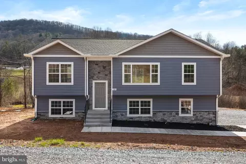 105 Victory Ln, Hedgesville, WV 25427