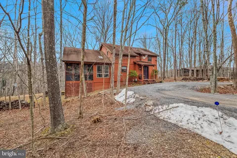 Exterior - 139 Cardinal Ln, Berkeley Springs, WV 25411 photo 5 of 19