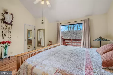 Bedroom - 139 Cardinal Ln, Berkeley Springs, WV 25411 photo 6 of 6