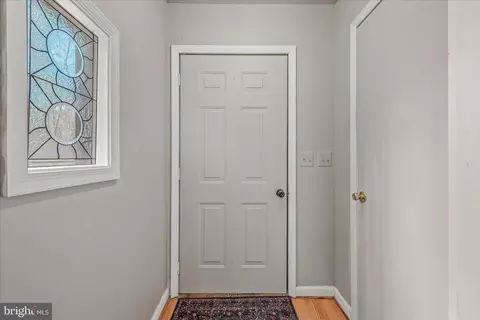 Entry Way - 139 Cardinal Ln, Berkeley Springs, WV 25411 photo 3 of 4