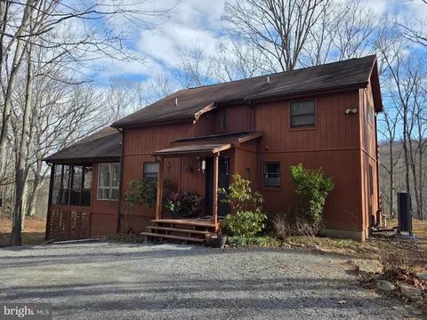 Exterior - 139 Cardinal Ln, Berkeley Springs, WV 25411 photo 2 of 19