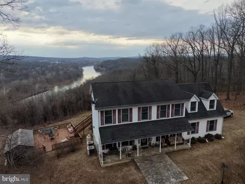 420 Coon Hollow Trl, Hedgesville, WV 25427
